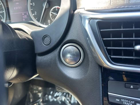 Used 2019 INFINITI QX30 image 19