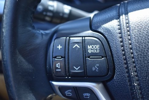 Used 2014 Toyota Highlander XLE image 27