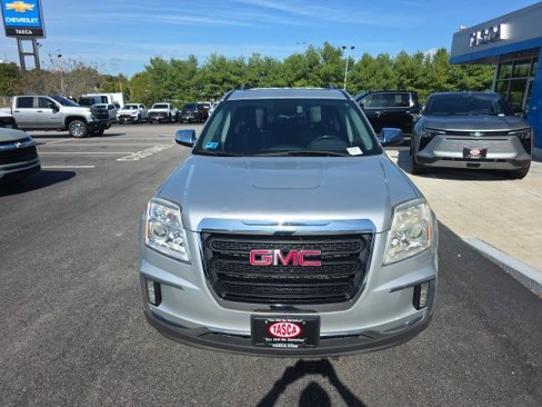 Used 2016 GMC Terrain SLE w/ Chrome Edition image 2