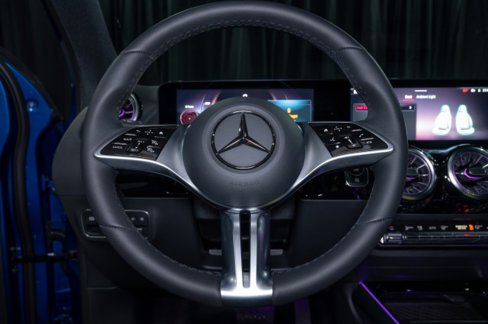 Certified 2025 Mercedes-Benz GLA 250 image 22