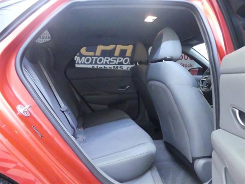 Used 2021 Hyundai Elantra SE image 19