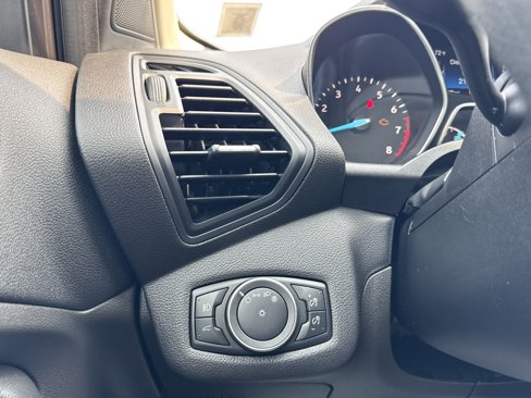 Used 2018 Ford Escape SE image 24