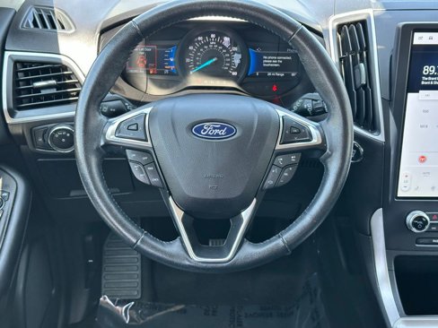 Certified 2023 Ford Edge SEL image 11