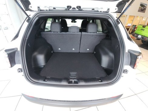 New 2025 Jeep Compass Sport w/ Mopar Graphics Package image 26