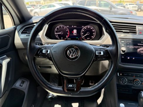 Used 2019 Volkswagen Tiguan SEL R-Line w/ 3rd Row Seat Package image 12