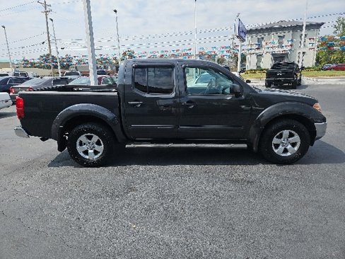 Used 2011 Nissan Frontier SV w/ SV Premium Utility Pkg image 2