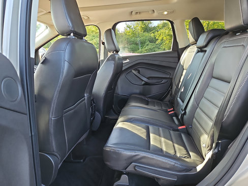 Used 2018 Ford Escape Titanium image 10