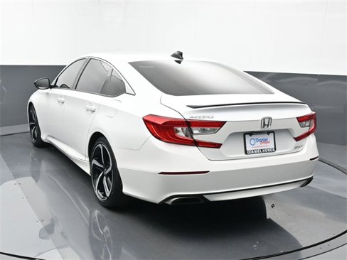 Used 2022 Honda Accord Sport image 3