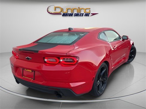 Used 2020 Chevrolet Camaro LT w/ Technology Package image 4