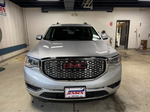 Used 2019 GMC Acadia Denali w/ Technology Package image 2