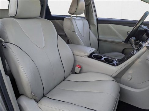 Used 2015 Toyota Venza XLE image 23