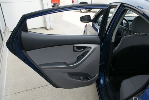 Used 2016 Hyundai Elantra SE image 21