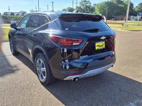 Used 2023 Chevrolet Blazer LT image 6