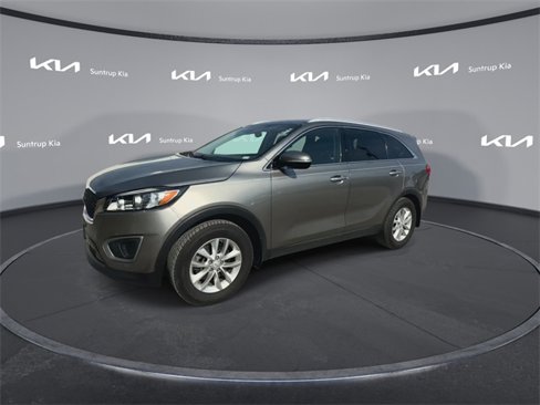 Used 2017 Kia Sorento LX w/ LX Convenience Package image 8