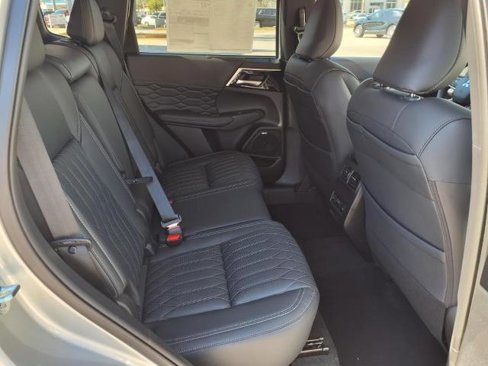 New 2025 Mitsubishi Outlander SEL image 10