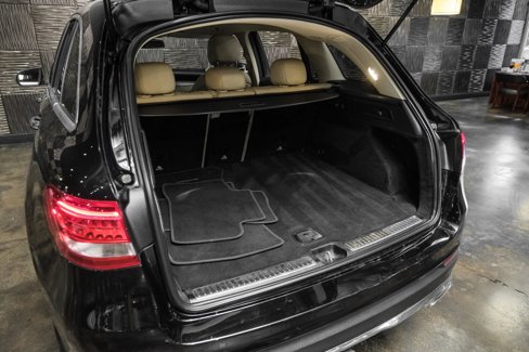 Used 2016 Mercedes-Benz GLC 300 w/ Premium Package image 63