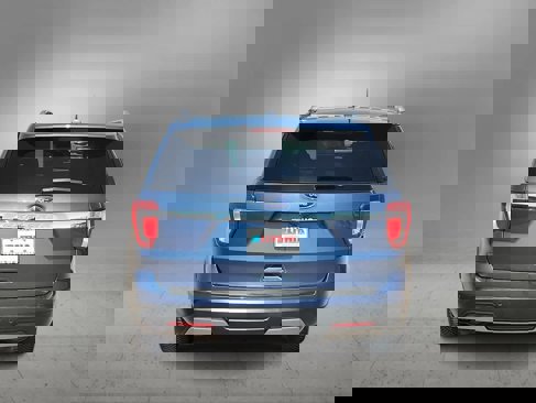 Used 2019 Ford Explorer XLT w/ Equipment Group 202A image 7