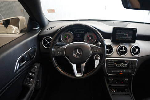 Used 2014 Mercedes-Benz CLA 250 image 11