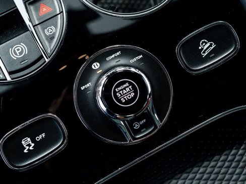 Certified 2022 Bentley Bentayga image 35