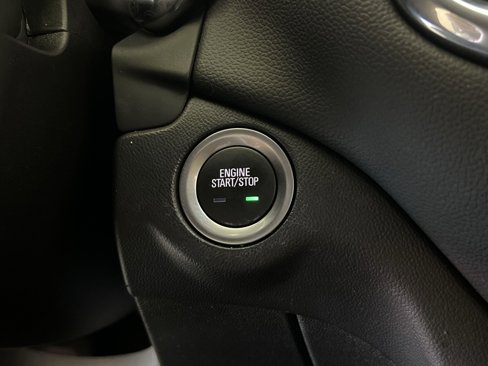 Used 2022 Chevrolet Equinox LT w/ Driver Convenience Package image 30