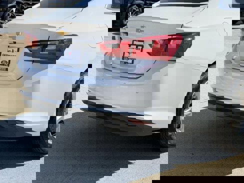 Used 2022 Chevrolet Malibu LS w/ Driver Confidence Package II image 8