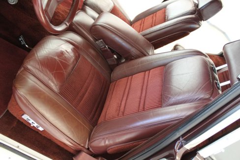 Used 1989 Jeep Grand Wagoneer image 22