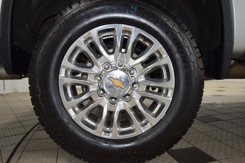 Used 2022 Chevrolet Silverado 2500 High Country w/ Technology Package image 19