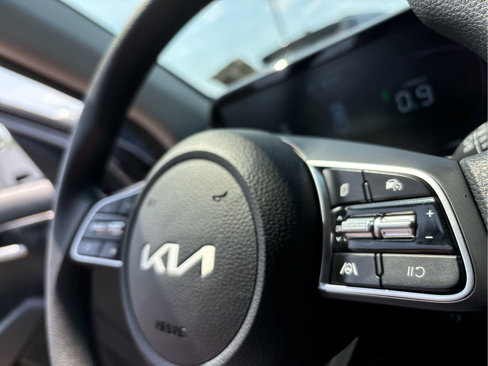 Used 2024 Kia Seltos LX image 11