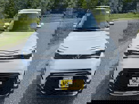 New 2025 Kia Soul LX image 2