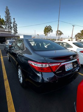 Used 2017 Toyota Camry LE image 3
