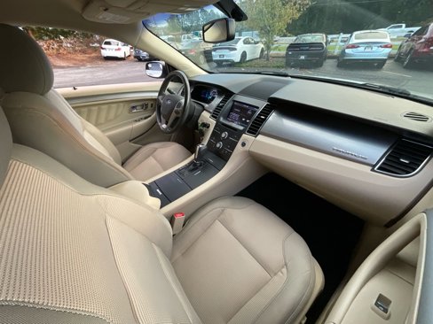 Used 2013 Ford Taurus SEL image 18