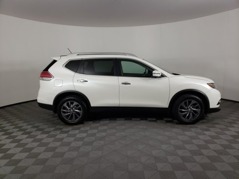 Used 2016 Nissan Rogue SL image 3