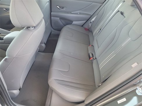 New 2025 Hyundai Elantra SEL image 9
