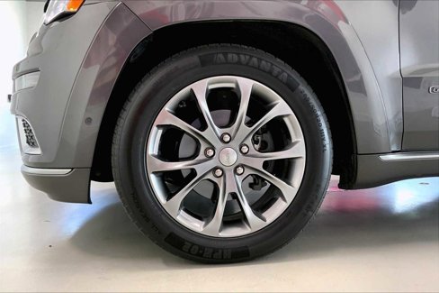 Used 2019 Jeep Grand Cherokee Summit image 8