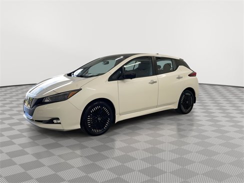 Certified 2024 Nissan Leaf SV Plus image 6