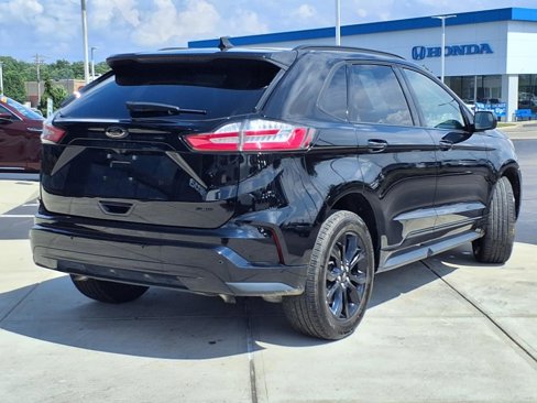 Used 2023 Ford Edge SE w/ Black Appearance Package image 7