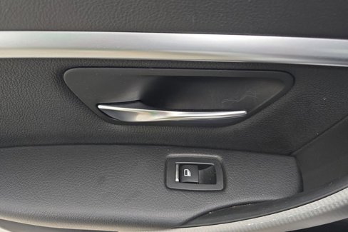 Used 2018 BMW 330i xDrive Sedan w/ Convenience Package image 26
