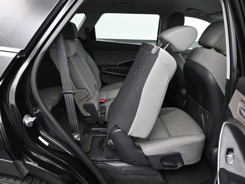 Used 2019 Hyundai Santa Fe XL SE image 46