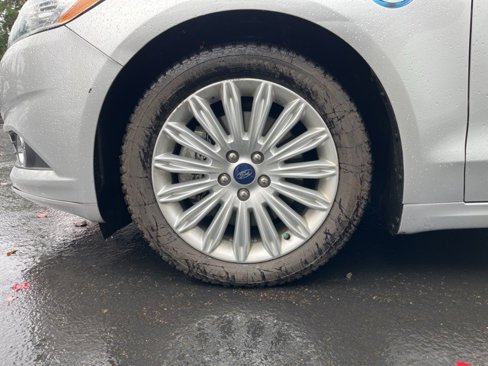 Used 2014 Ford Fusion Energi SE w/ Driver Assist Package image 4