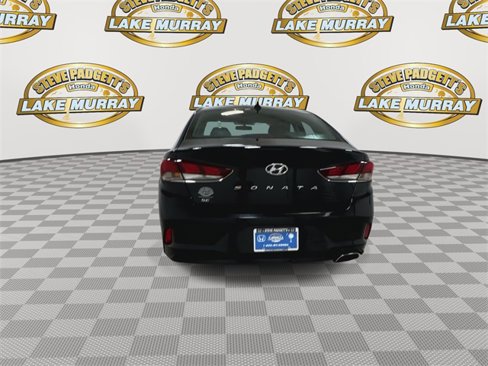 Used 2018 Hyundai Sonata SE image 2