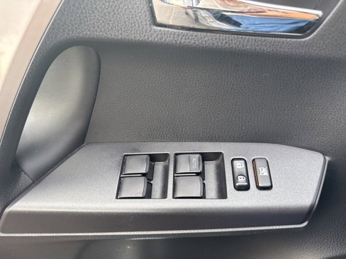 Used 2018 Toyota RAV4 XLE image 5