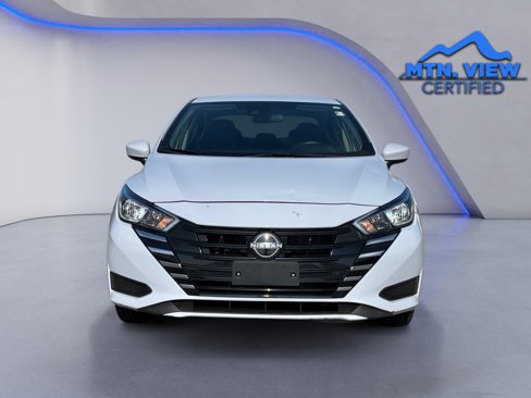 Used 2024 Nissan Versa SV w/ Trunk Package image 10