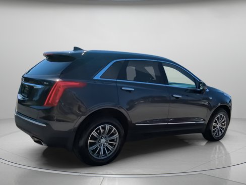 Used 2017 Cadillac XT5 Luxury w/ Driver Awareness Package image 28