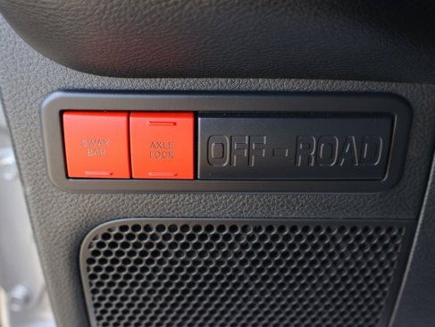 Used 2016 Jeep Wrangler Unlimited Rubicon image 12