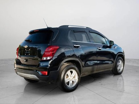 Used 2019 Chevrolet Trax LT w/ LT Convenience Package image 6