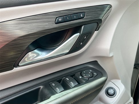 Used 2020 GMC Terrain SLT w/ Preferred Package image 19