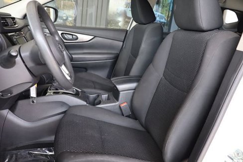 Used 2019 Nissan Rogue Sport S image 6
