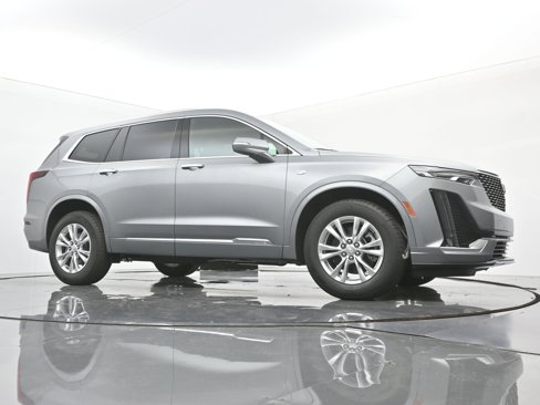 New 2025 Cadillac XT6 Luxury image 21