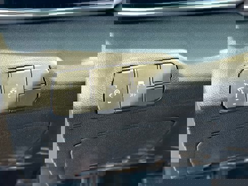 Certified 2025 Hyundai Elantra SEL image 27