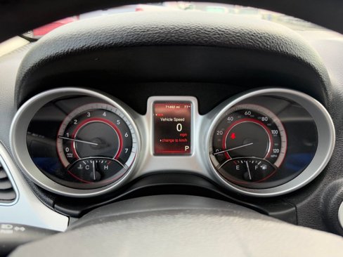 Used 2017 Dodge Journey SE image 22